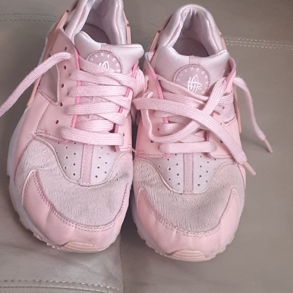 Nike Shoes - Nike shoes